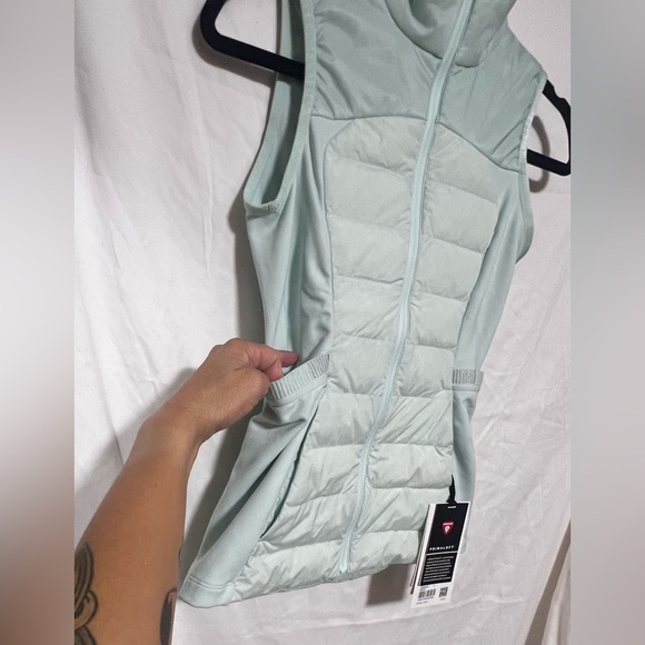 NWT Lululemon Down For It All Puffer Vest - Delicate Mint - Outdoor Winter Fall - Picture 9 of 16